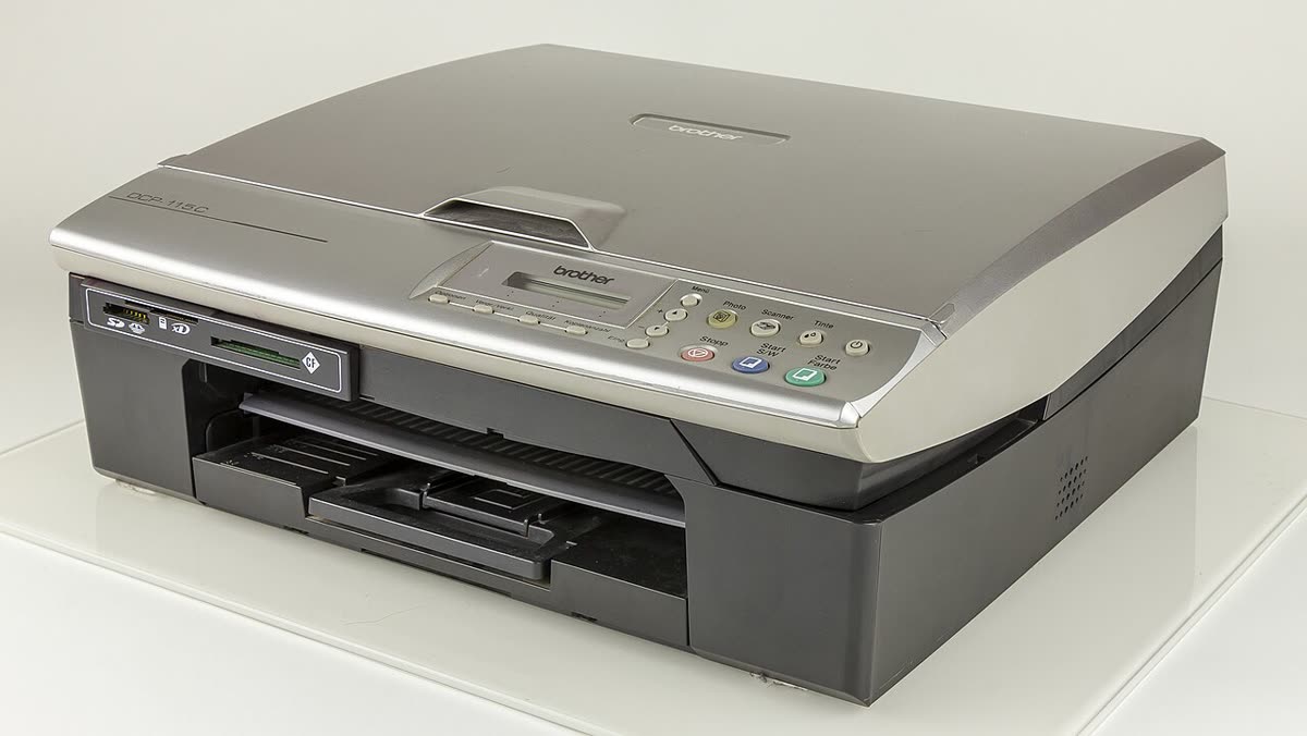 Brother DCP-115C - Multi-function printer/scanner